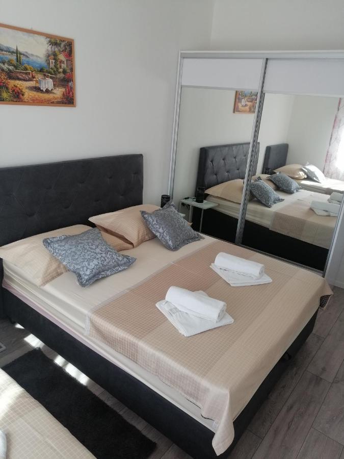 Apartment All 4 You Split Exterior foto